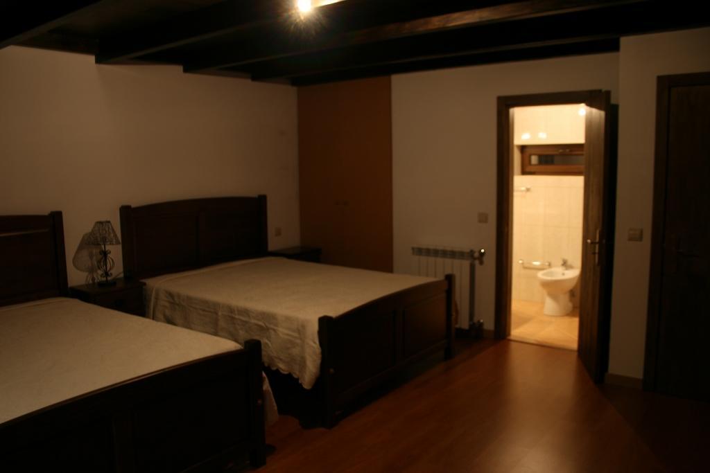 Abrigo De Montanha Villa Montalegre Exterior photo